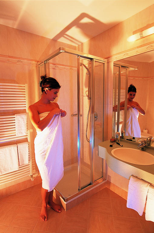 Hotel Maria Theresia Silandro Δωμάτιο φωτογραφία