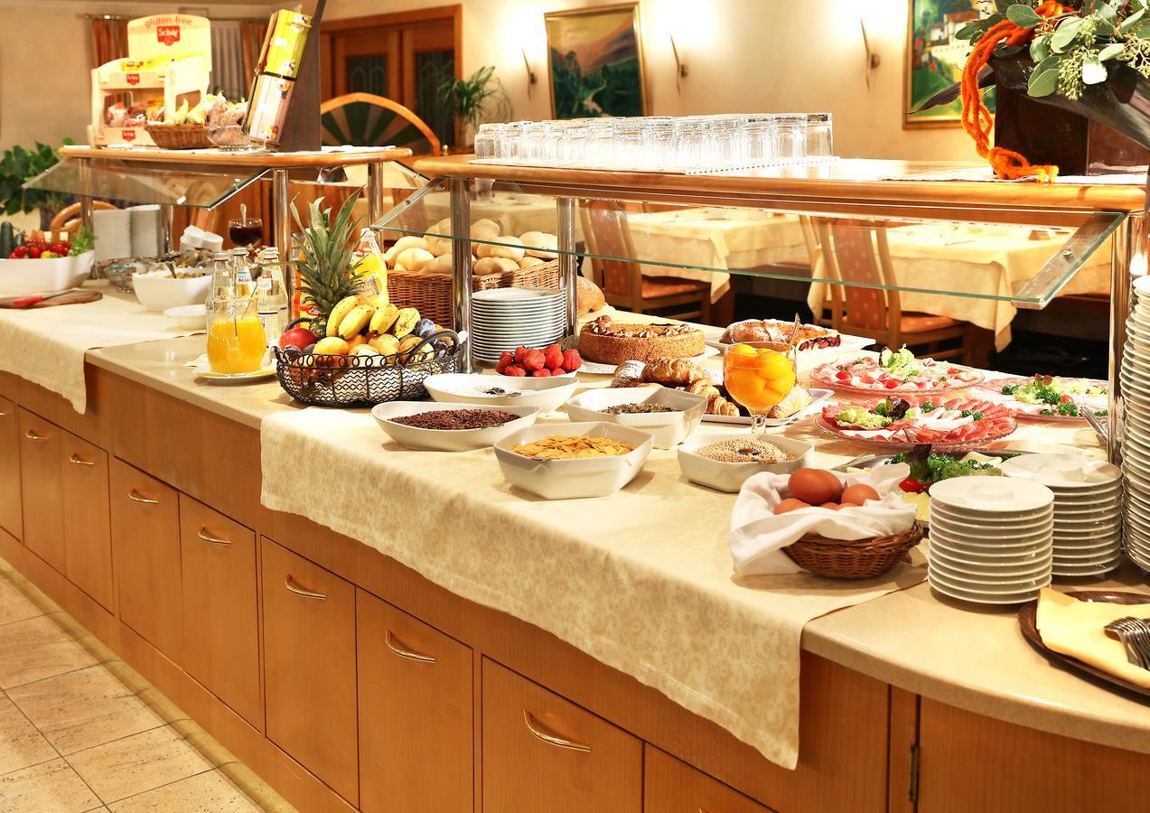 Hotel Maria Theresia Silandro Εξωτερικό φωτογραφία