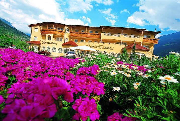 Hotel Maria Theresia Silandro Εξωτερικό φωτογραφία