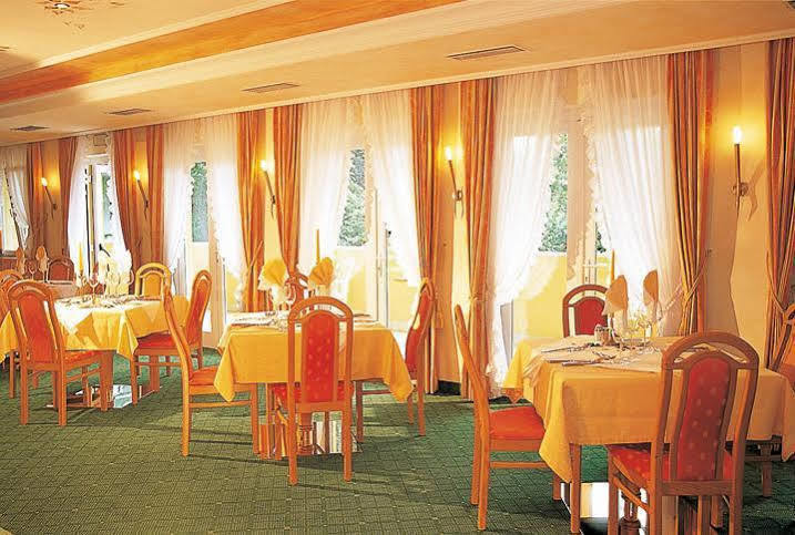 Hotel Maria Theresia Silandro Εξωτερικό φωτογραφία